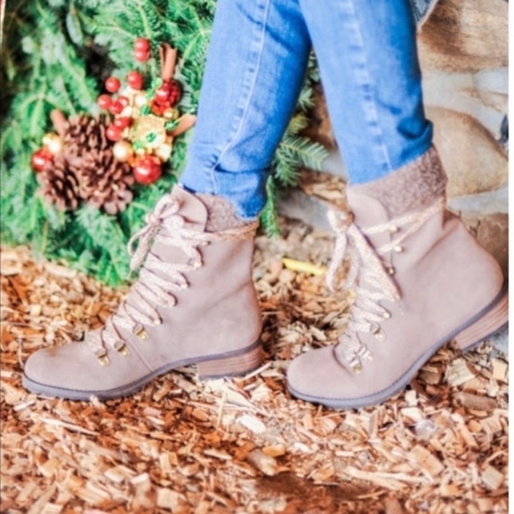 Sole Society Faux Shearling Trim Ada Boots 9